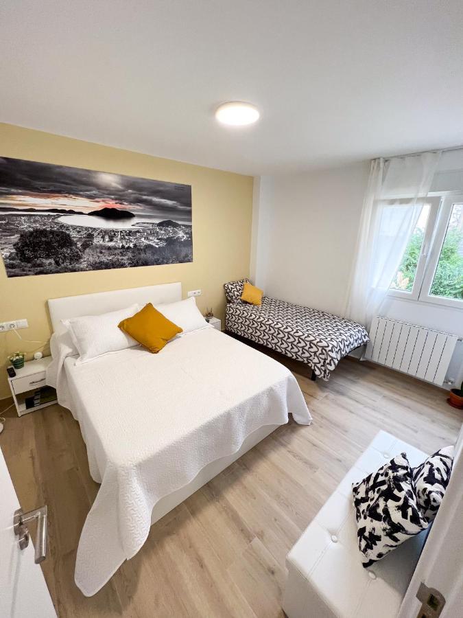 Rooms Laredo Luaran gambar